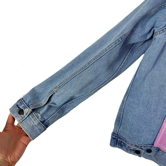 Levis Barbie Denim Boyfriend Trucker Jean Jacket Womens Large Blue Pink Core - Picture 9 of 16